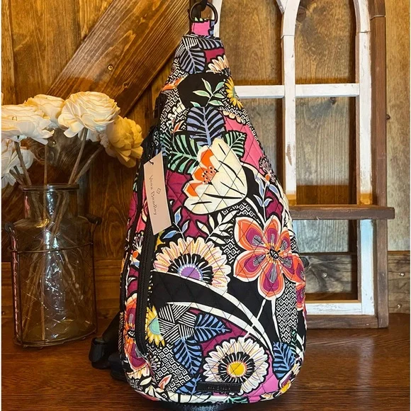 Vera Bradley | Bags | Vera Bradley Kauai Floral Essential  display picture 1
